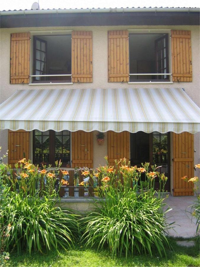 アイズ Anemones Et Asters Bed & Breakfast エクステリア 写真